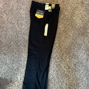 Brand new with tags Haggar dress pants-navy - 44x32